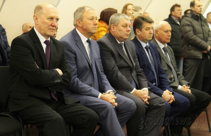 футбольный манеж в гродно