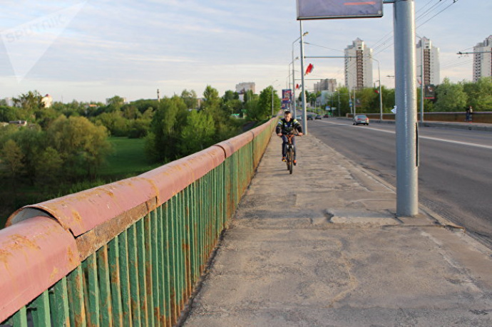 Оптика мосты. Площадь мостов Гродненской.