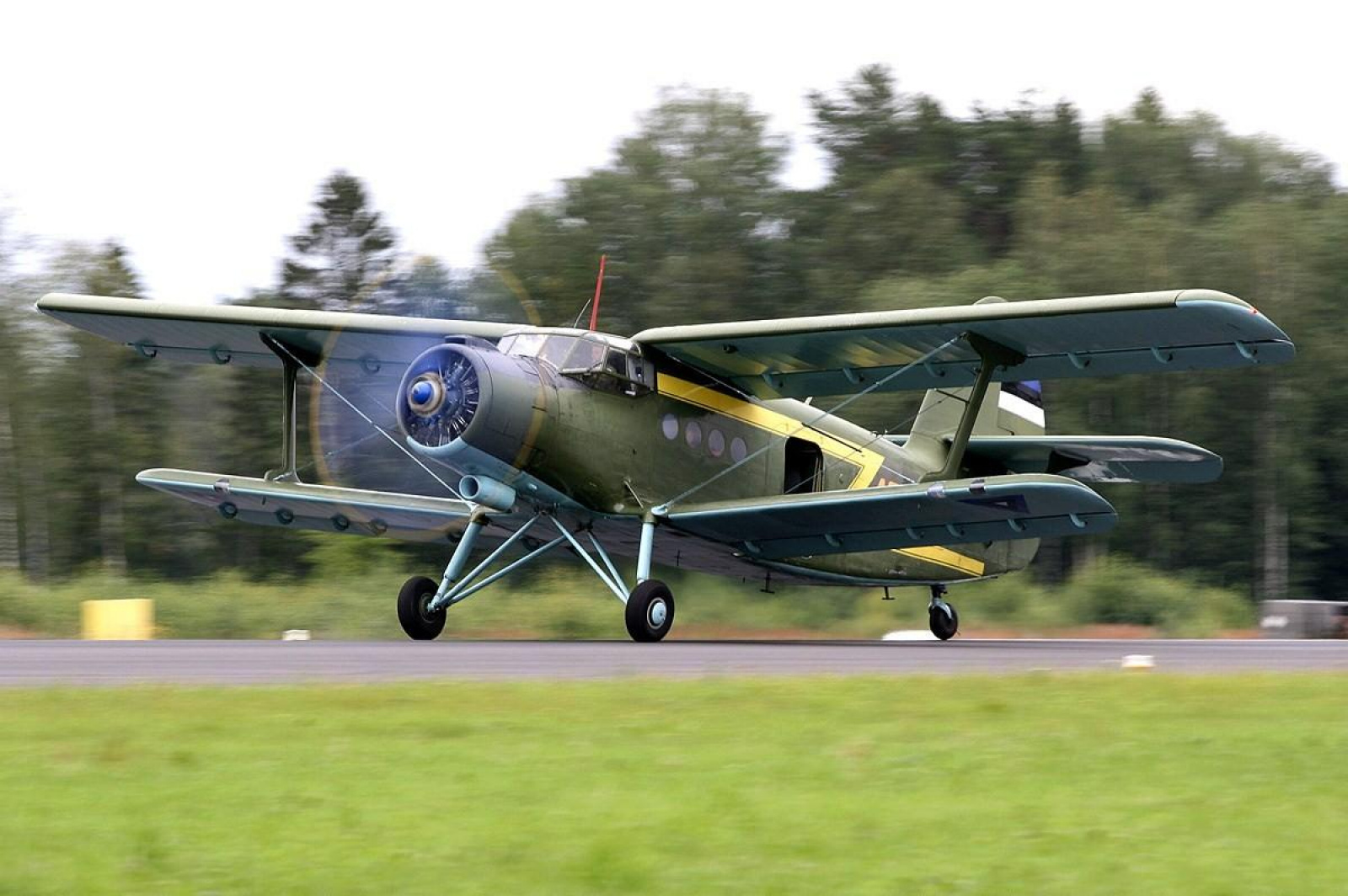 Биплан ан 2. Самолёт АН-2. Кукурузник АН-2. Самолёт-биплан АН-2. Военный самолет ан2.