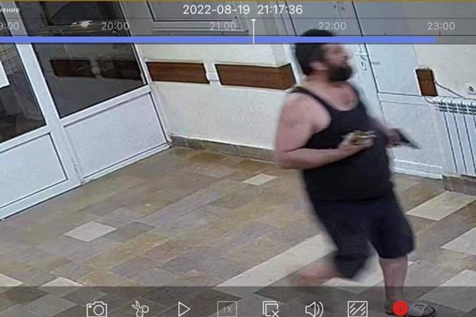 Кого из террористов обезвредил мужчина. Полиция в Армения Акопян.