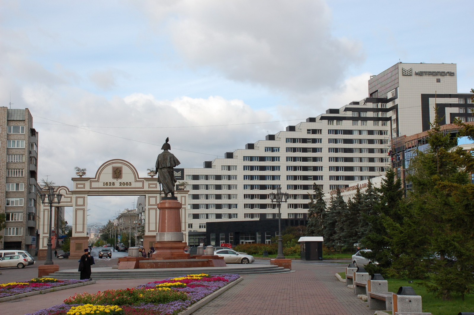 Улицы красноярска. Площадь мир Красняосрк. Площадь мира Красноярск. Красноярск центр улицы мира. Красноярск площадь МРА.