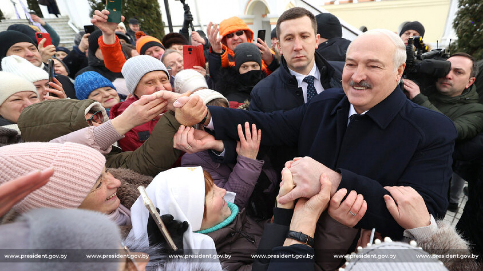 Лукашенко: Минск сделает шаг навстречу сбежавшим из Беларуси