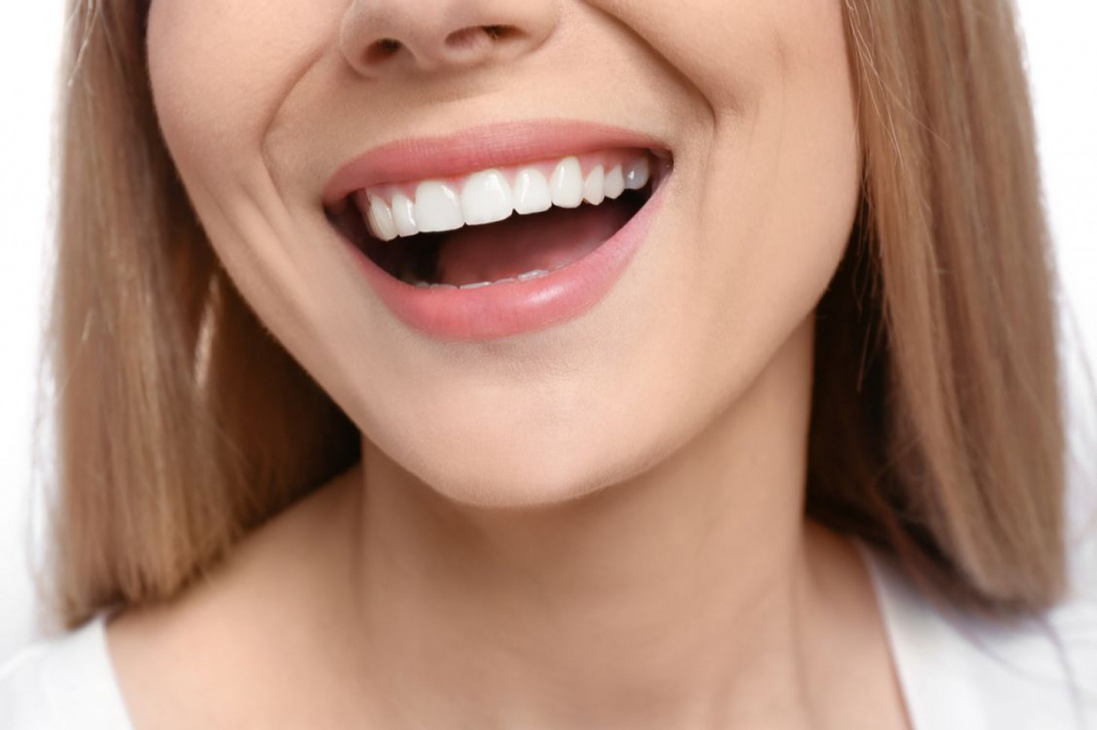 Быть идеально ровной. Ровные зубы. Красивые зубы. Красивая улыбка. Белоснежные ровные зубы.