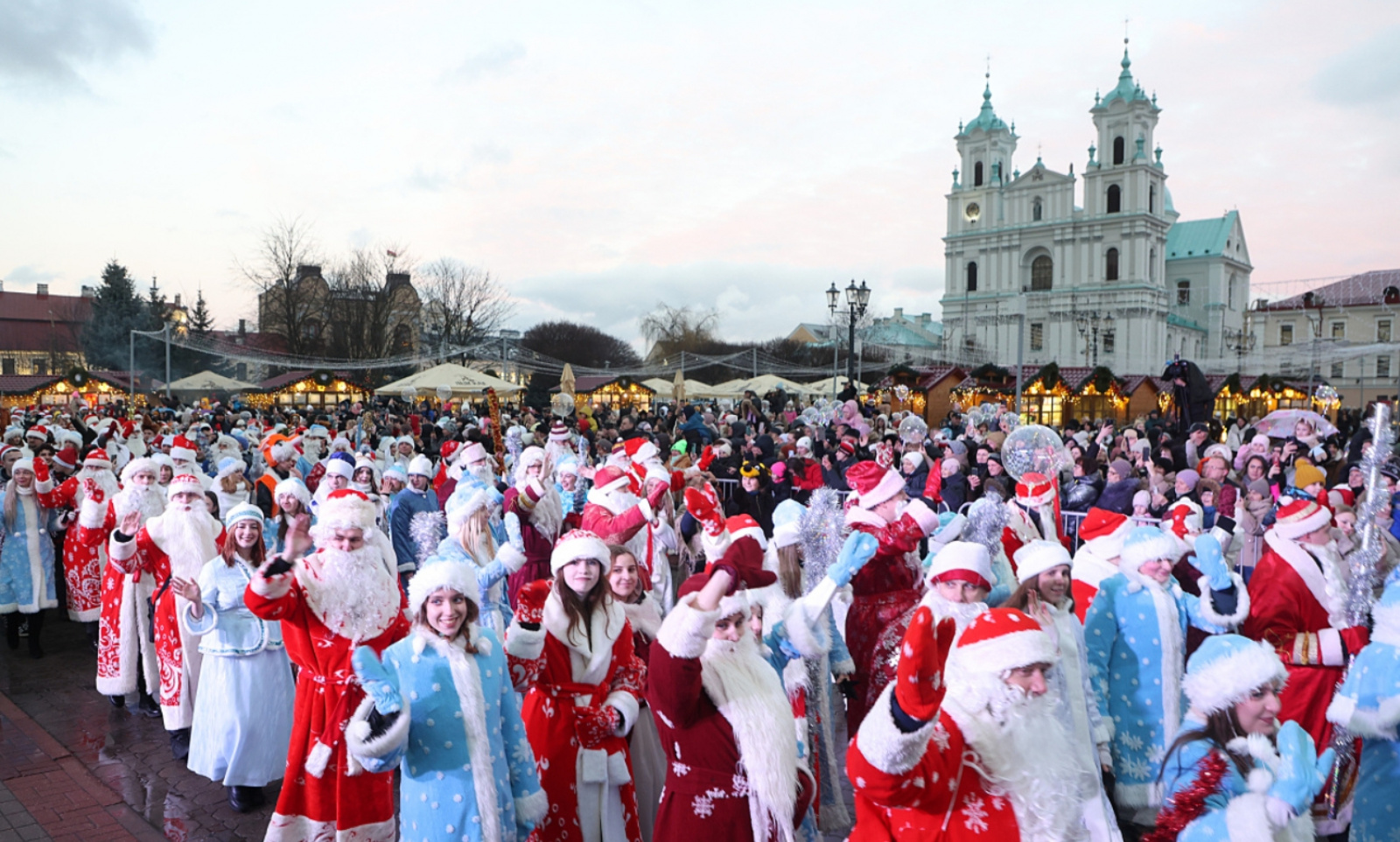 Шествие Дедов Морозов в Гродно / Источник: sb.by