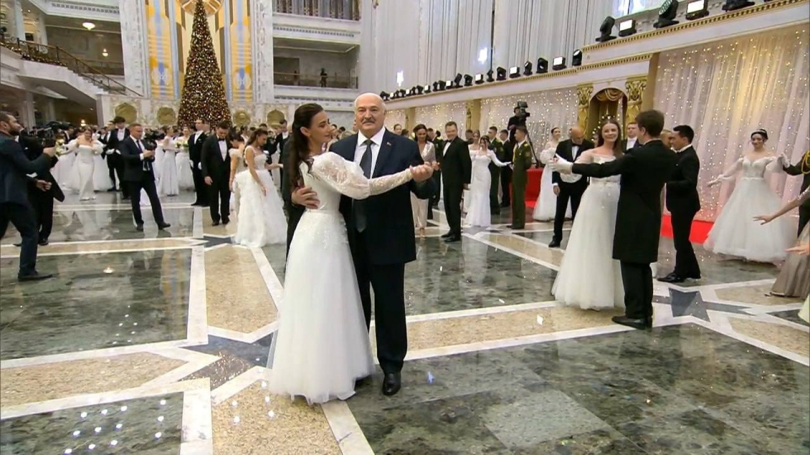 Рождественский бал / Источник: Пул Первого