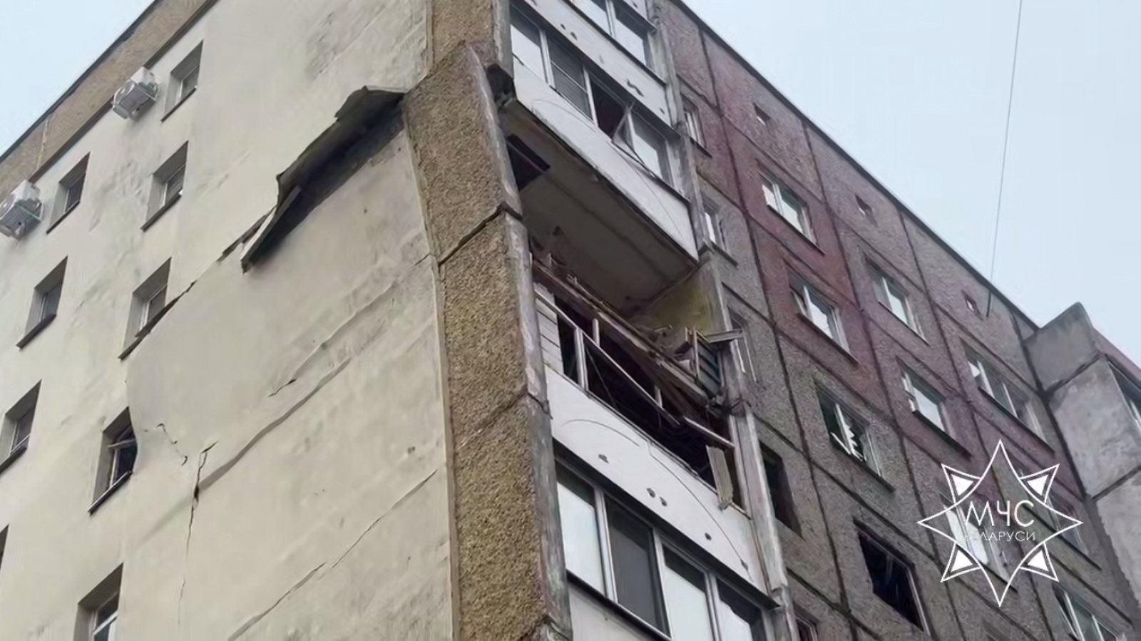 Поврежденный дом в Гомеле / Источник: МЧС Беларуси