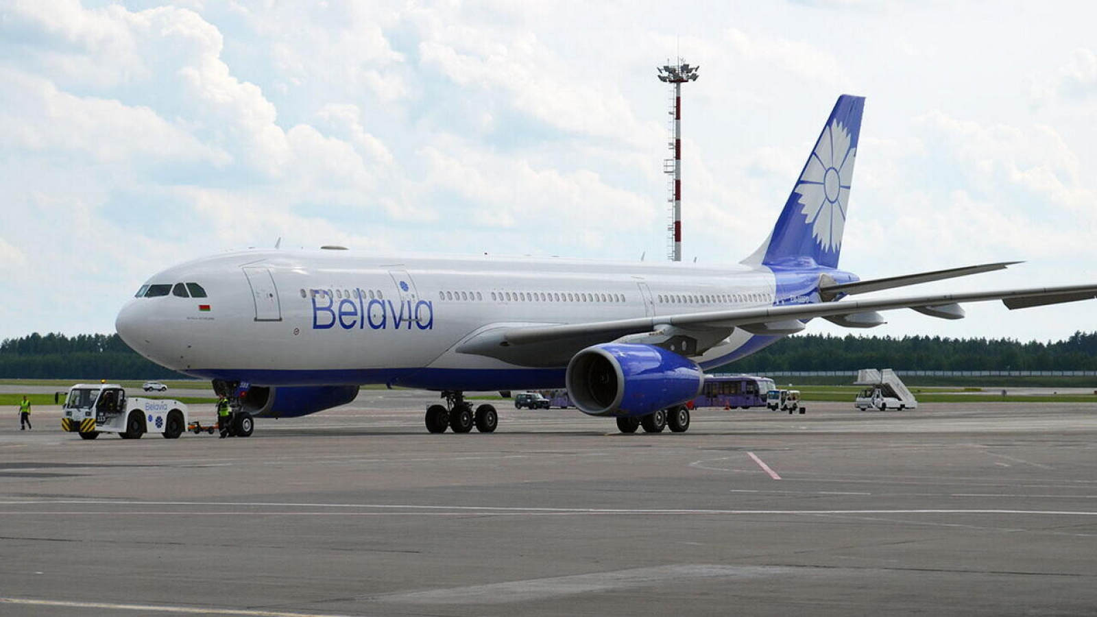 Самолет Белавиа Airbus A330-200