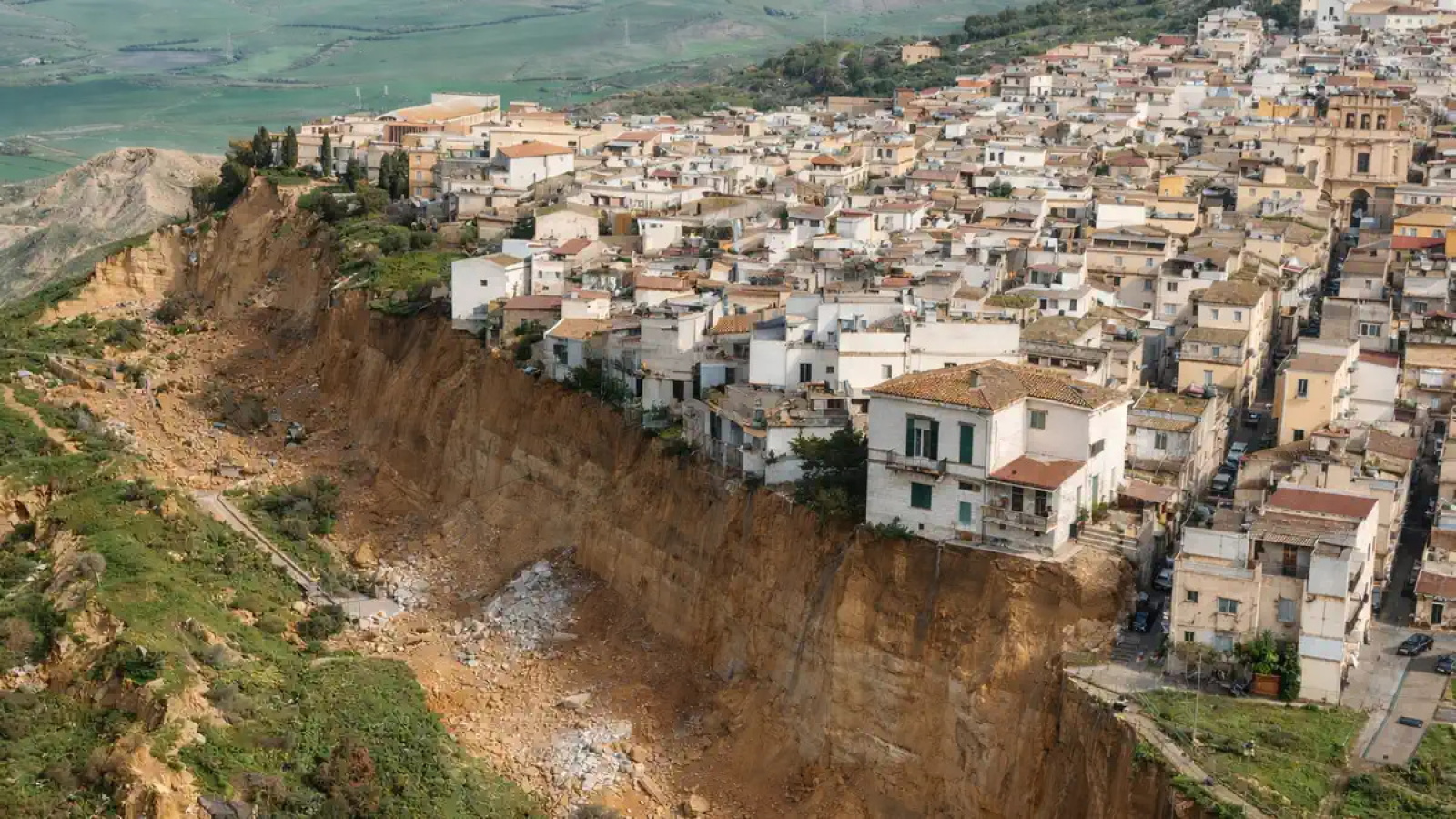 Оползень на Сицилии январь 2026 года