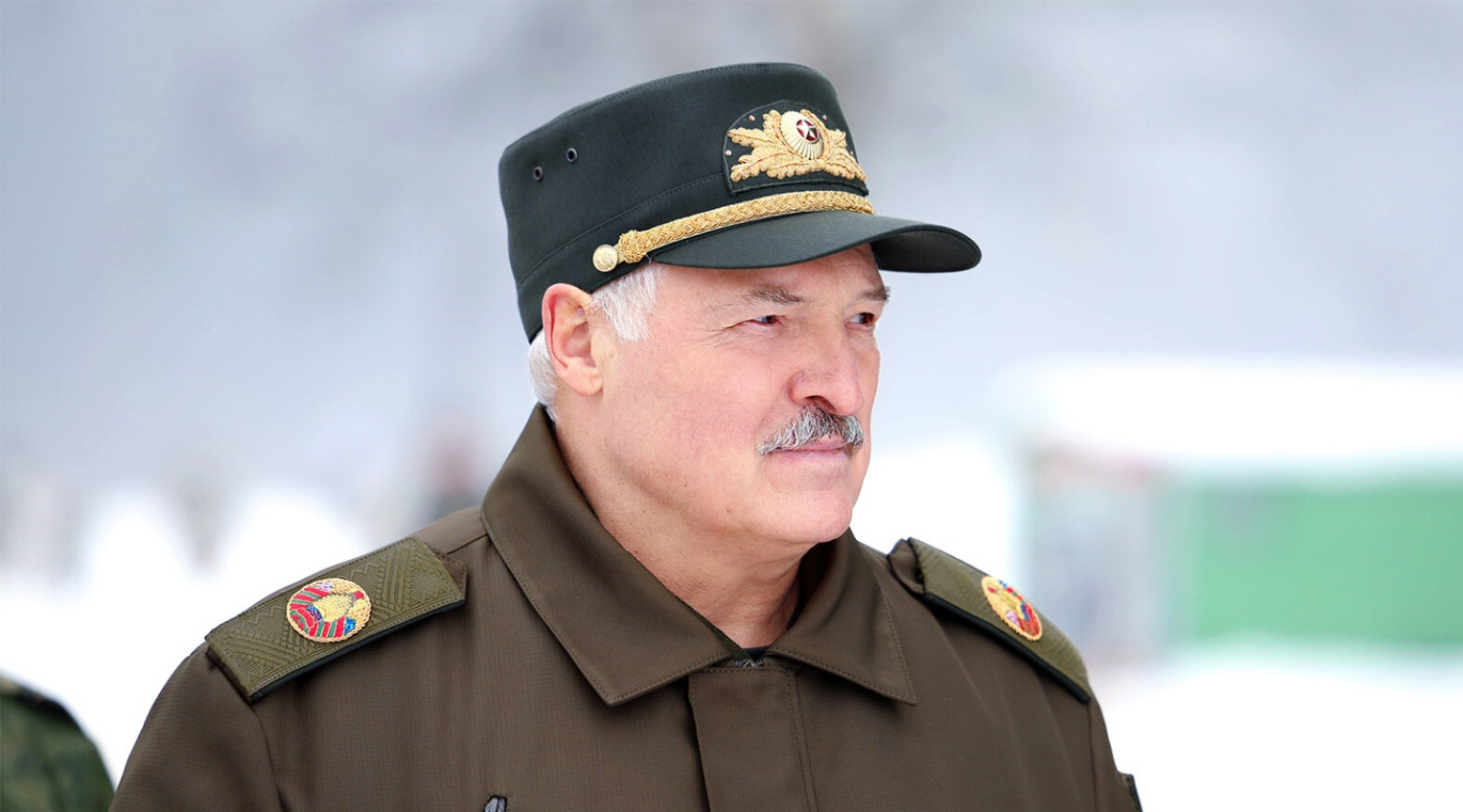 Александр Лукашенко на военном полигоне