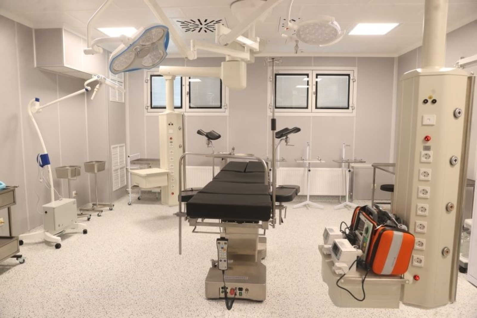 Новый операционный блок в Брестской городской больнице №1