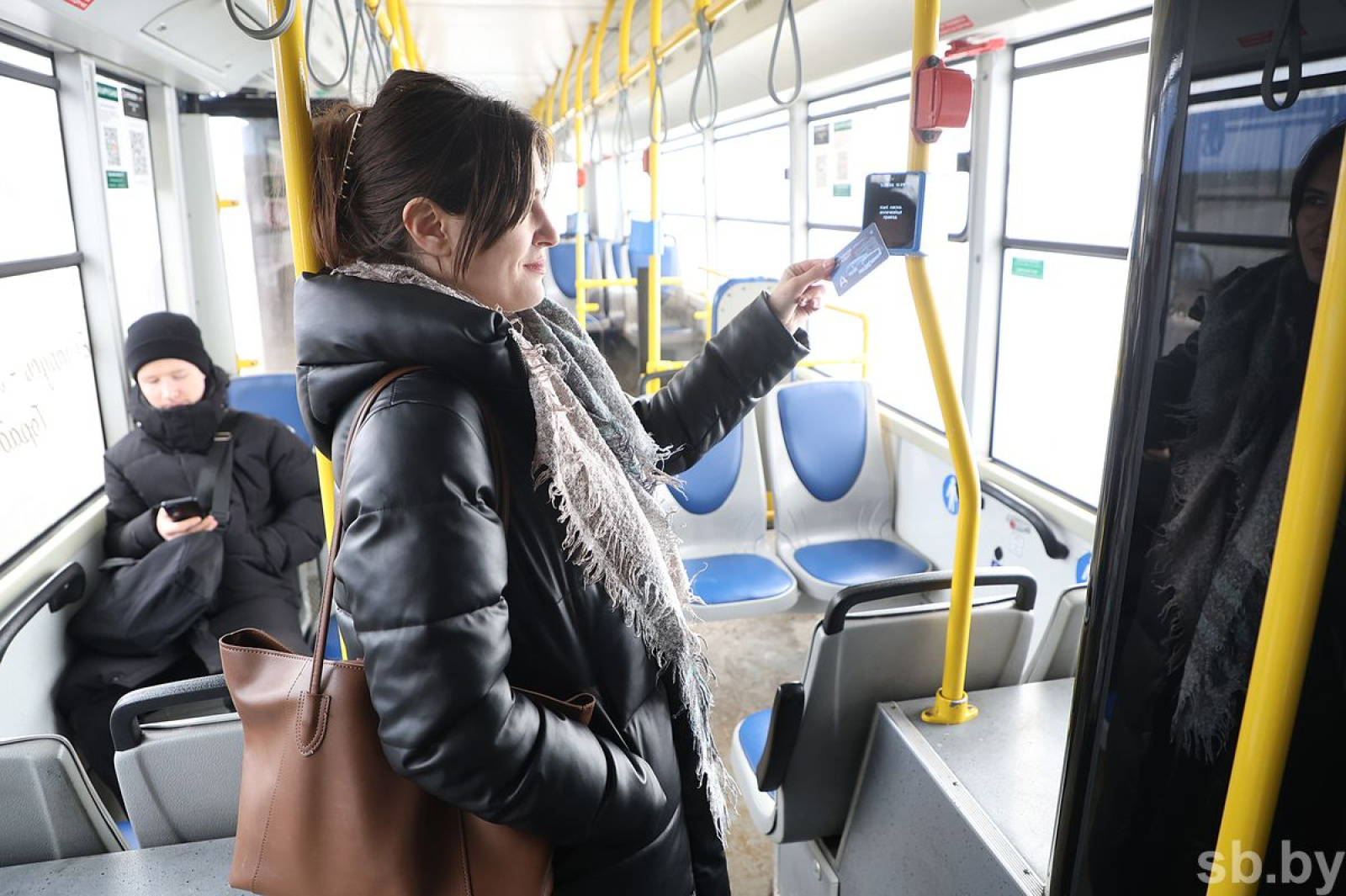 Оплата в транспорте Гродно бесконтактной смарт-картой