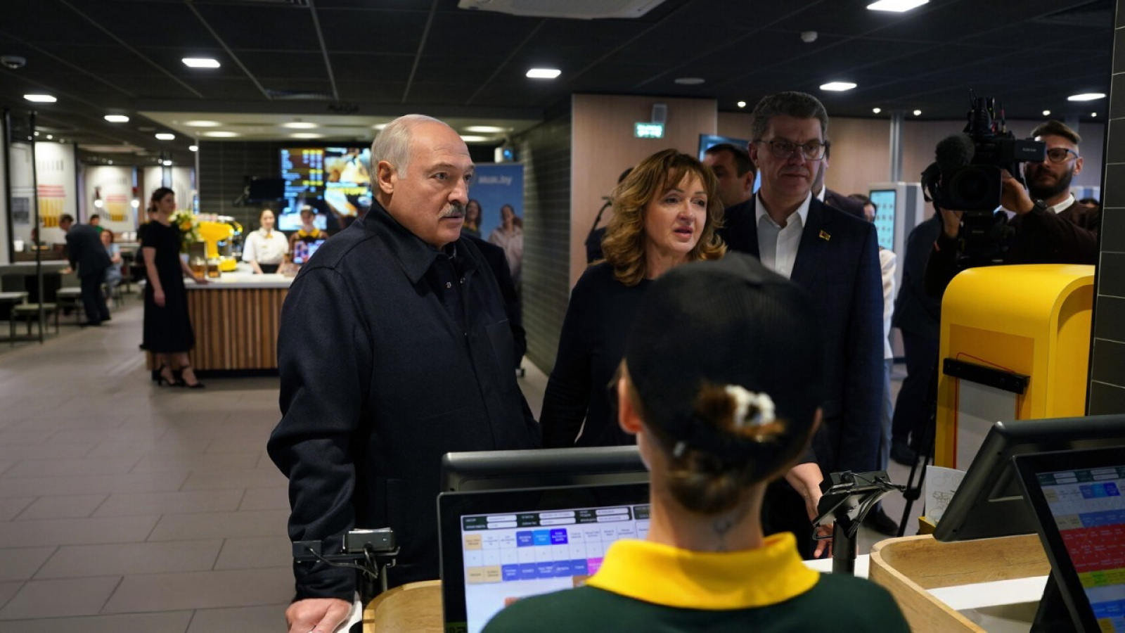 Александр Лукашенко в «Мак.бай»