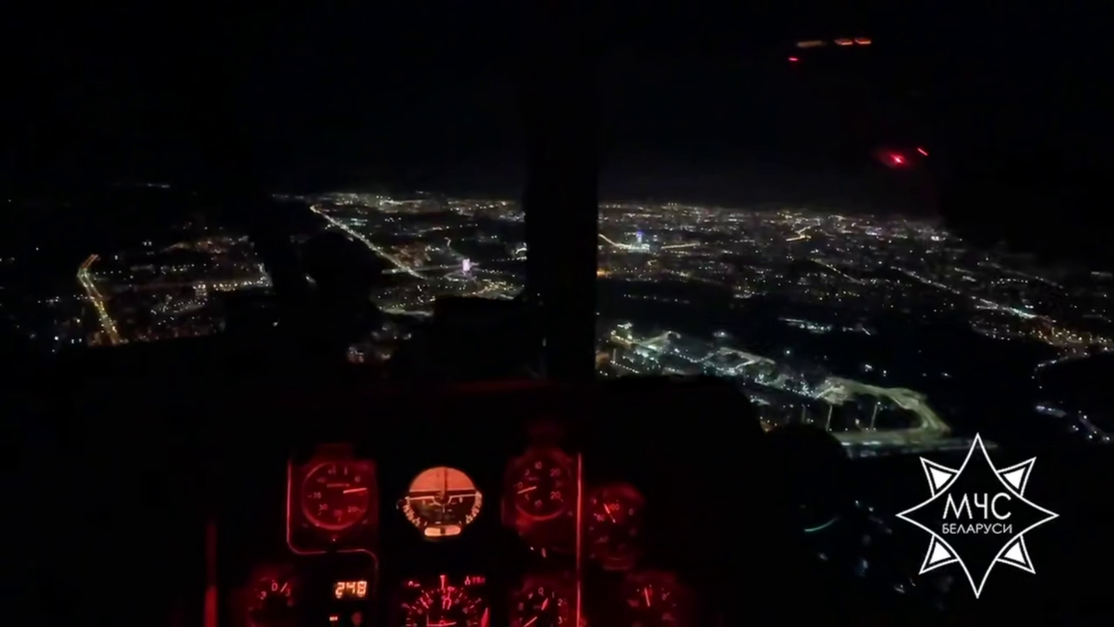 Ночной Минск с борта вертолёта / Источник: МЧС Беларуси