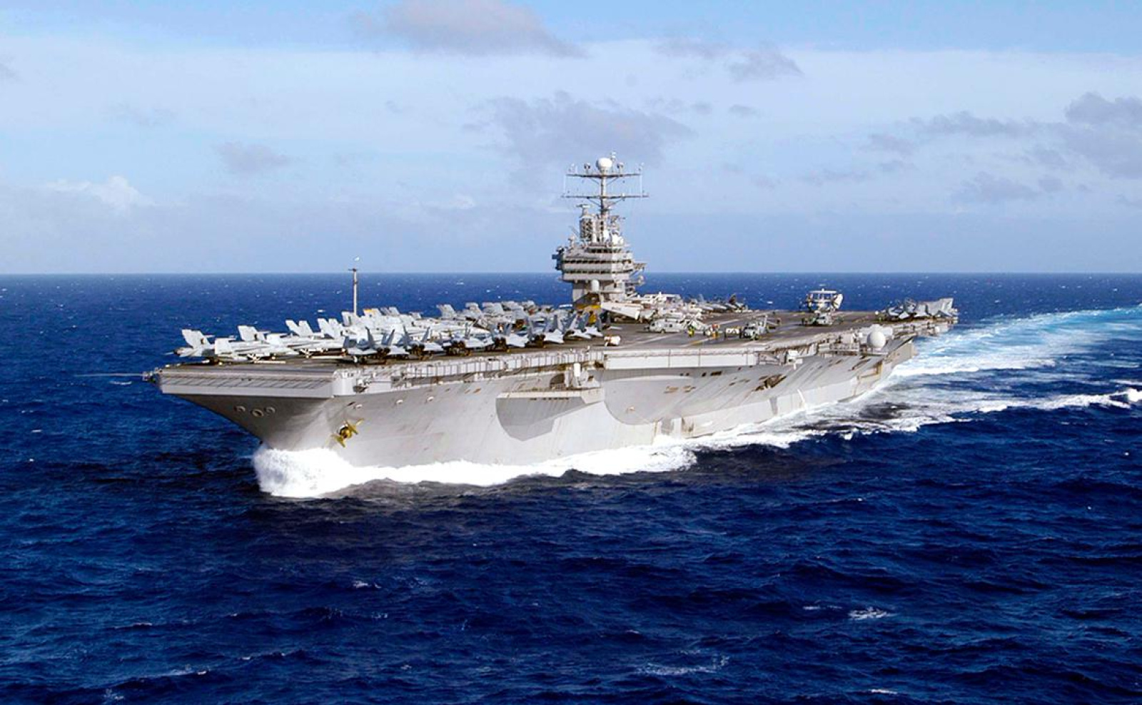 Авианосец USS Abraham Lincoln