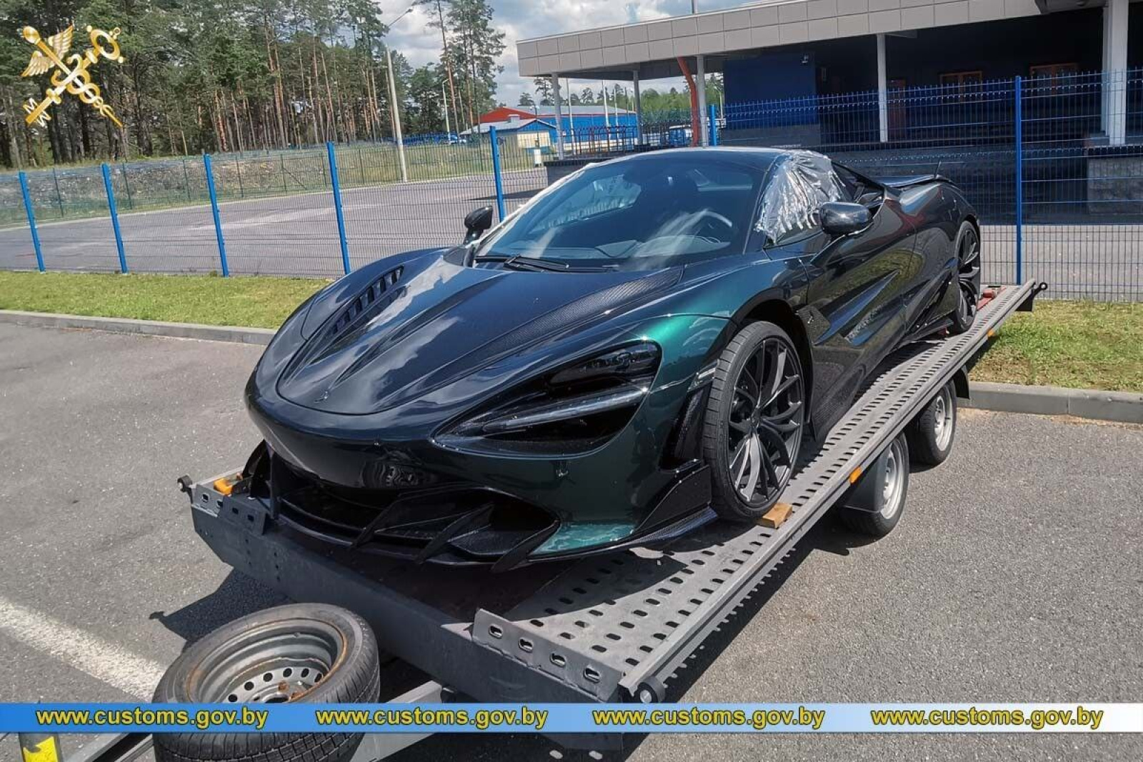 Спорткар McLaren 720S Spider