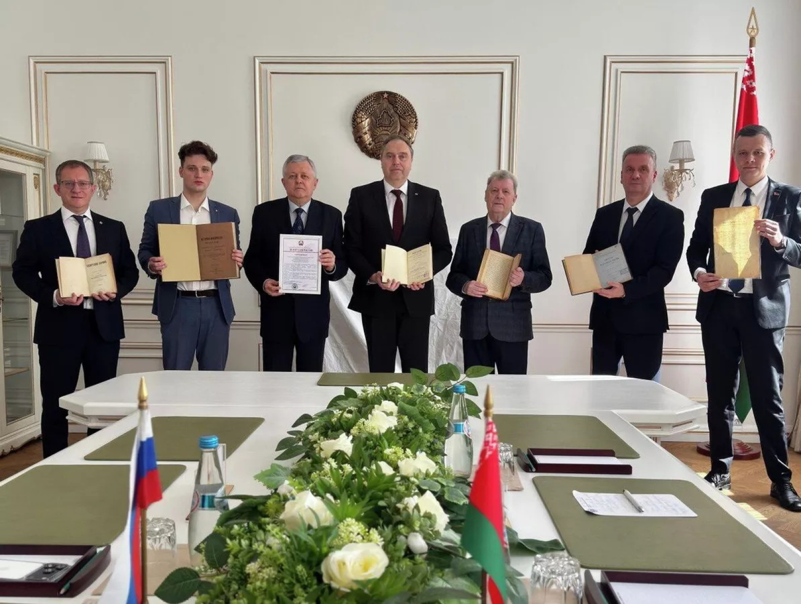 Уникальные книги и документы пополнили фонды Национальной академии наук Беларуси