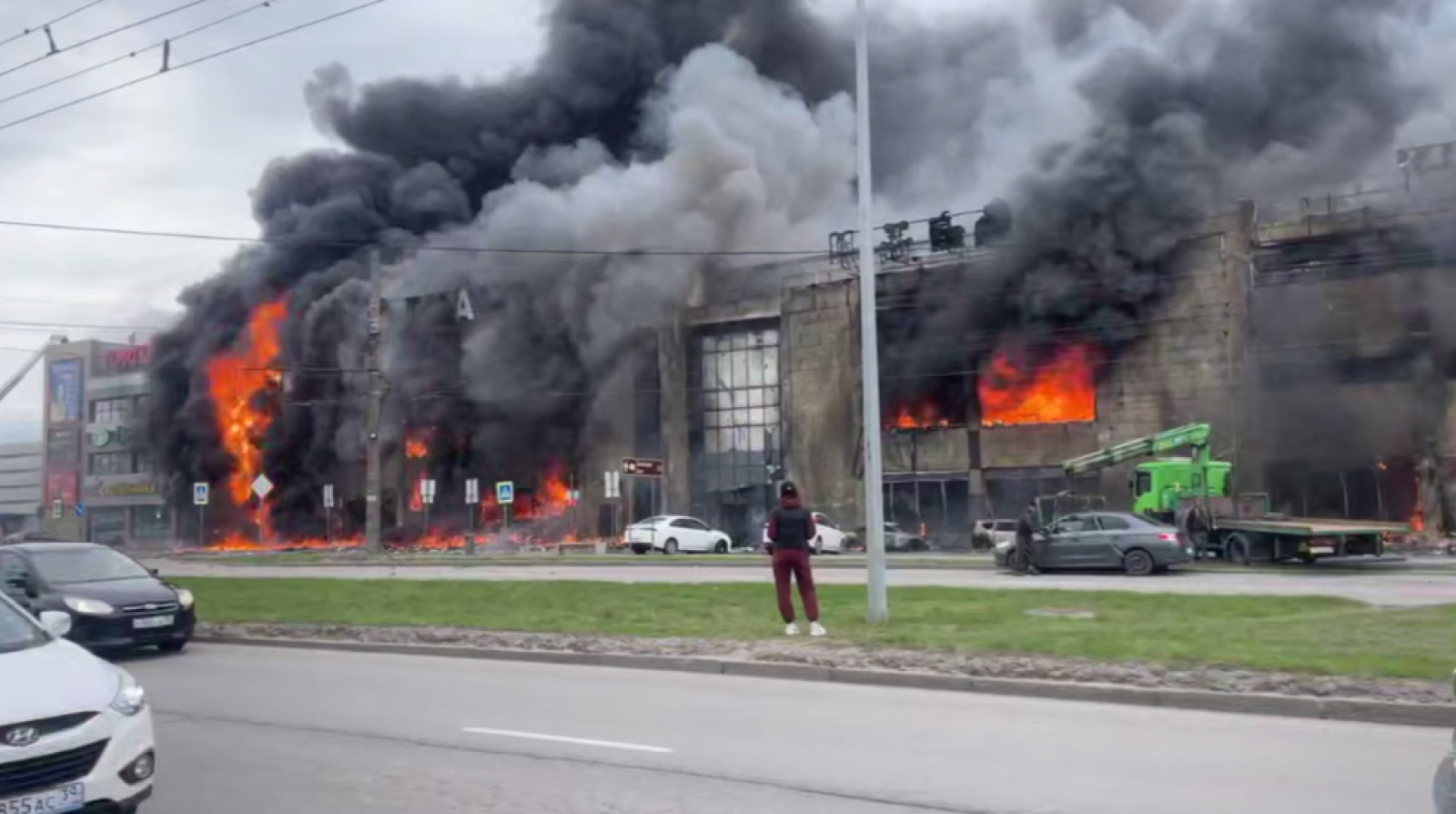 Пожар в Калининграде в торговом центре «Гиант»