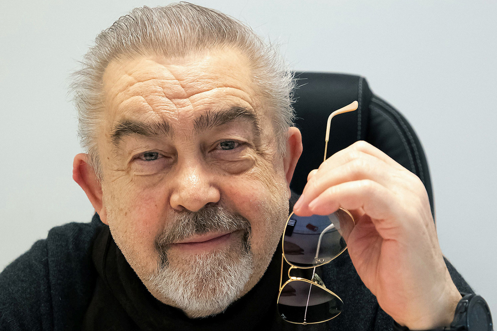 Александр Ефремов