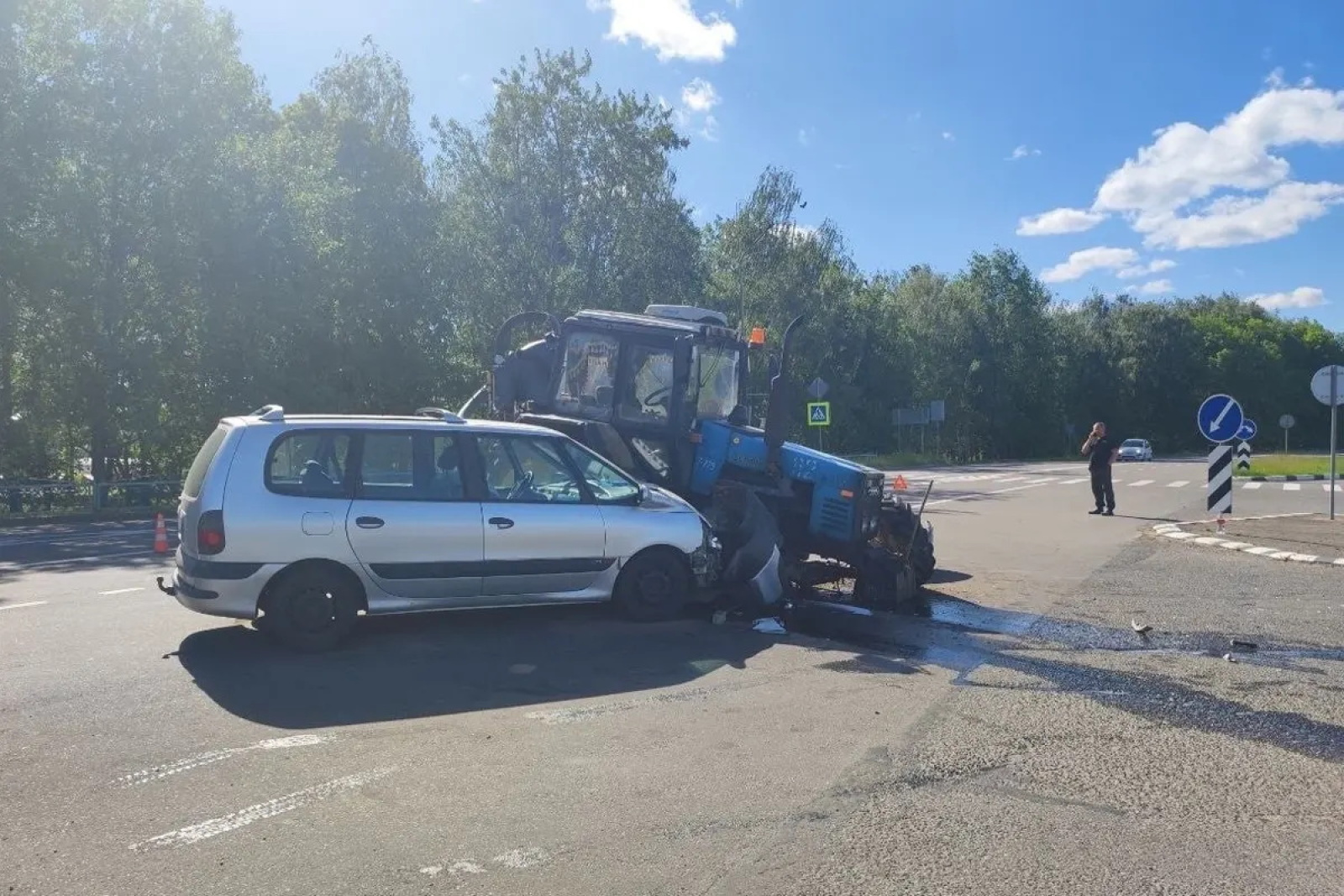 Трактор не уступил Renault в Гродненском районе