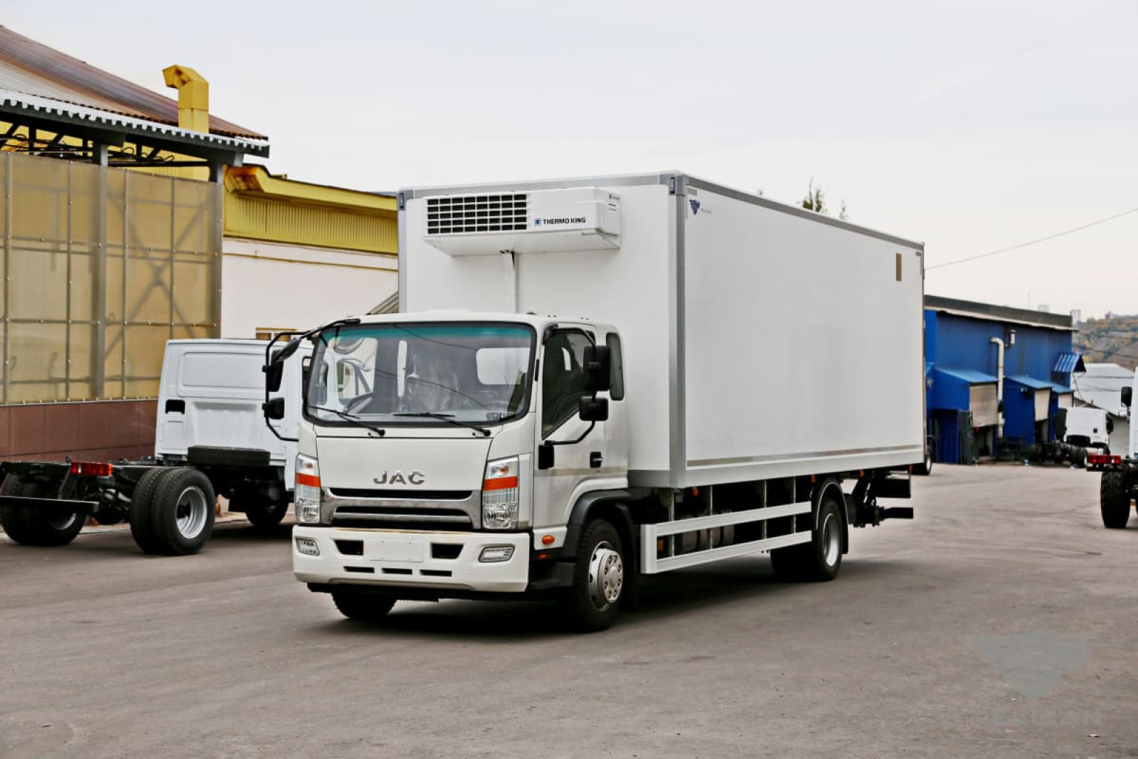 Рефрижератор на базе шасси JAC / Источник: pelican-van.com