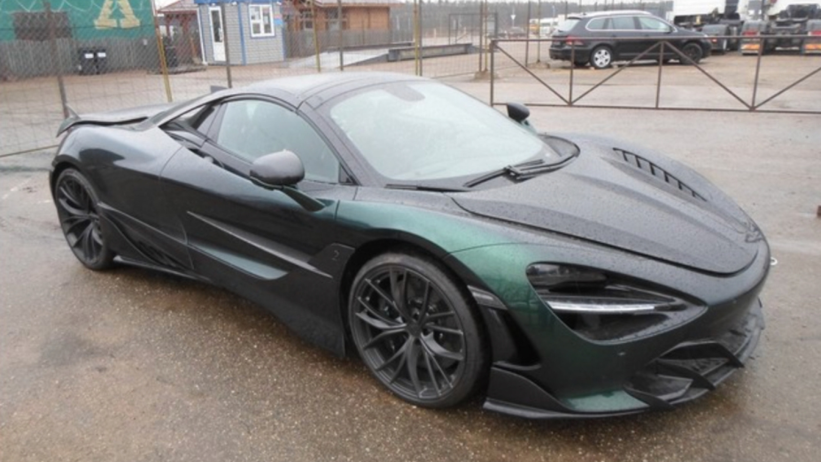 Спорткар McLaren 720S Spider