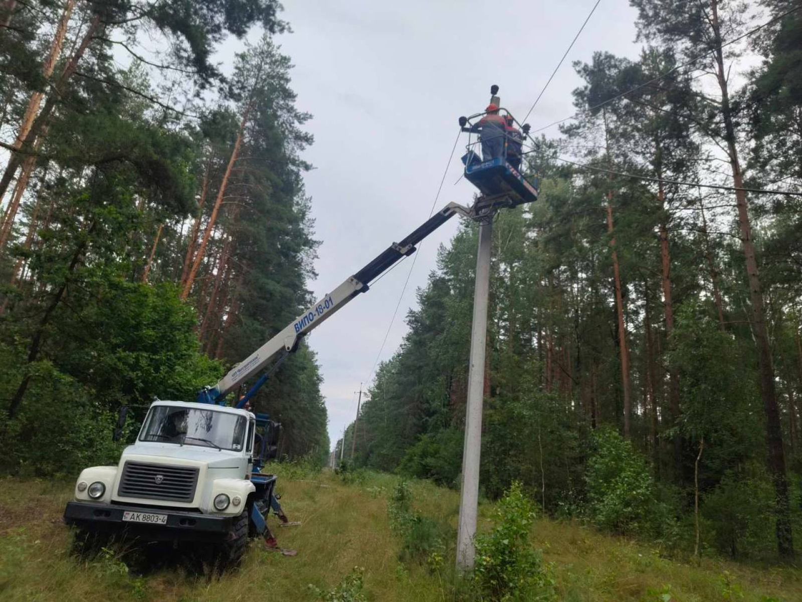 Восстановление энергоснабжения / Источник: ГродноЭнерго