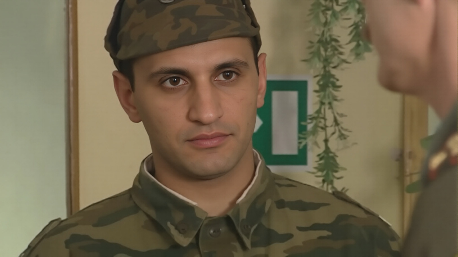 Актер Юрий Сафаров