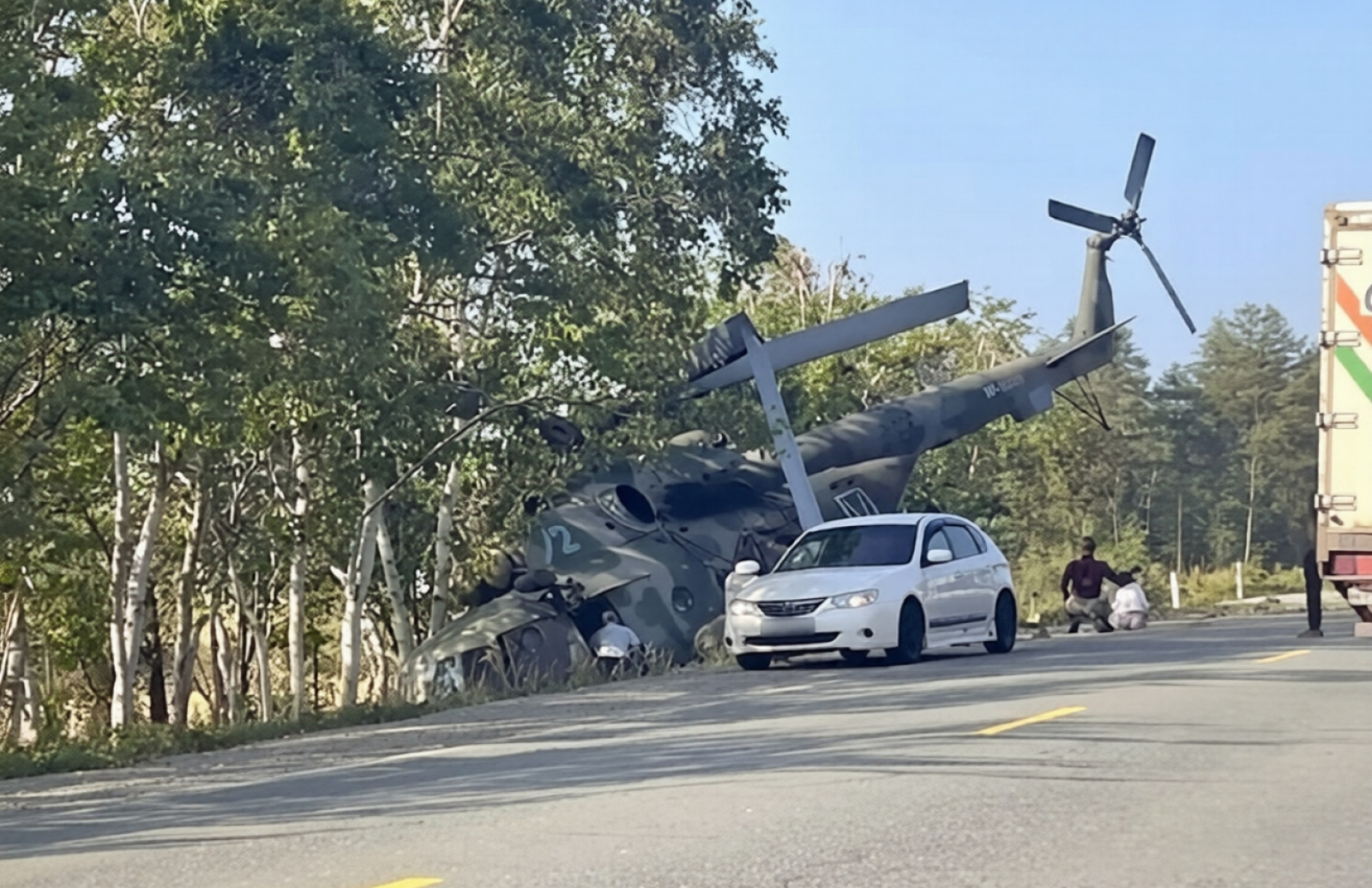 Ми-8 совершил жесткую посадку на Сахалине