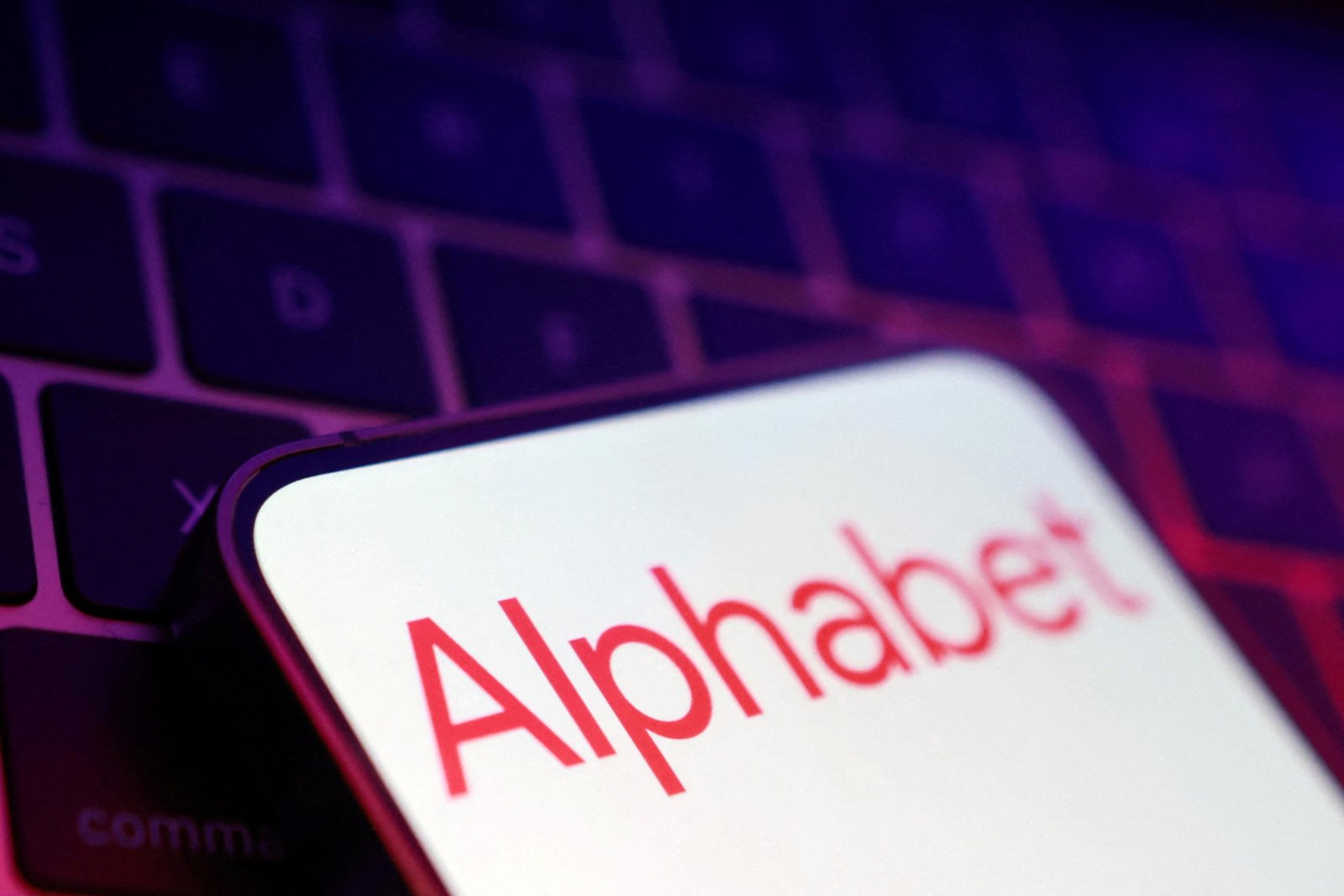 Материнская компания Google — Alphabet