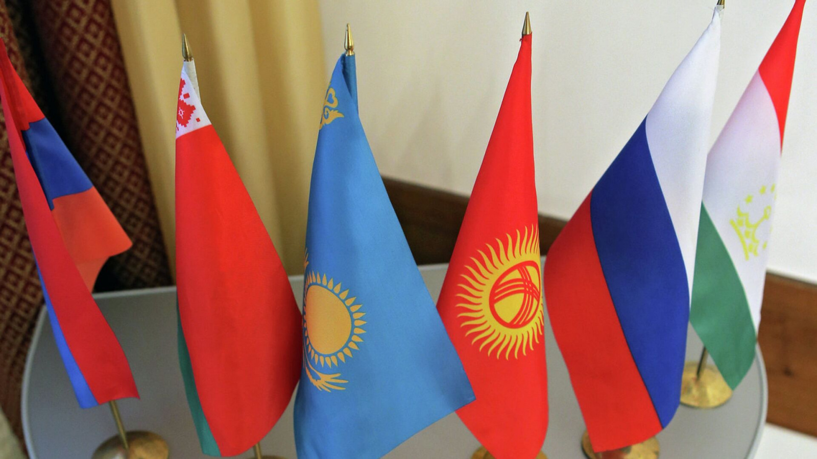 Флаги стран СНГ